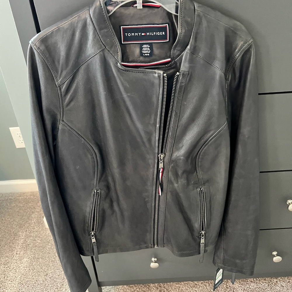 Tommy Hilfiger women’s Navy leather jacket new with tags.